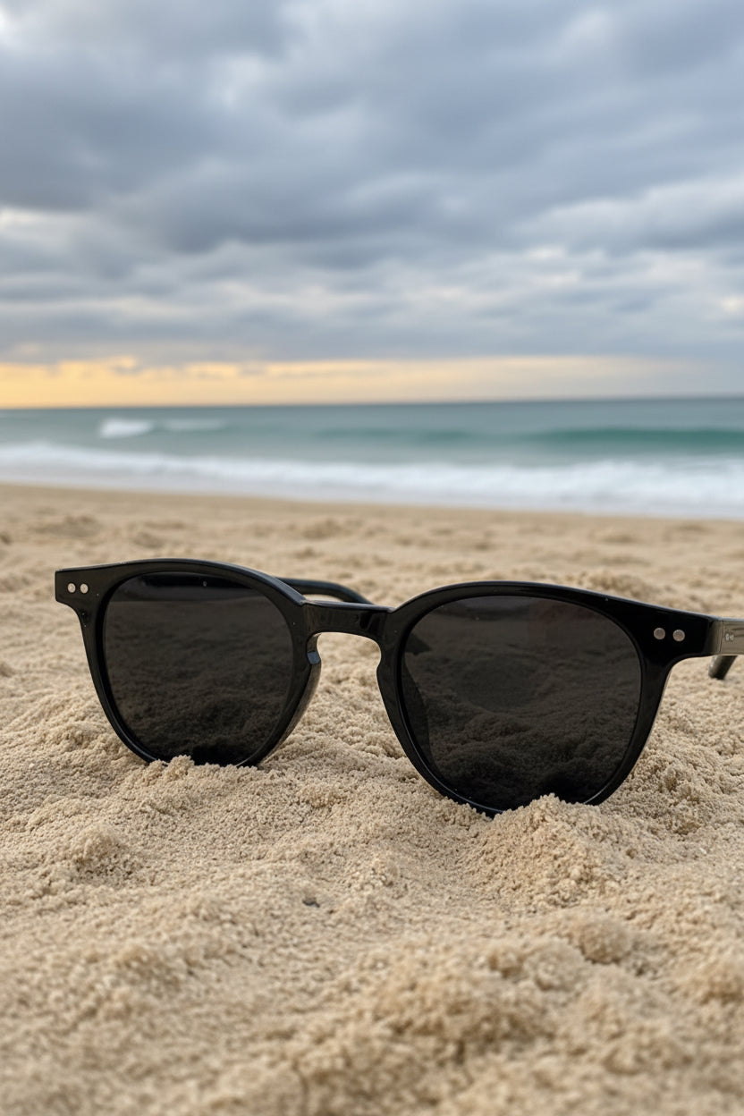 The Horizon — Classic black frames for kids